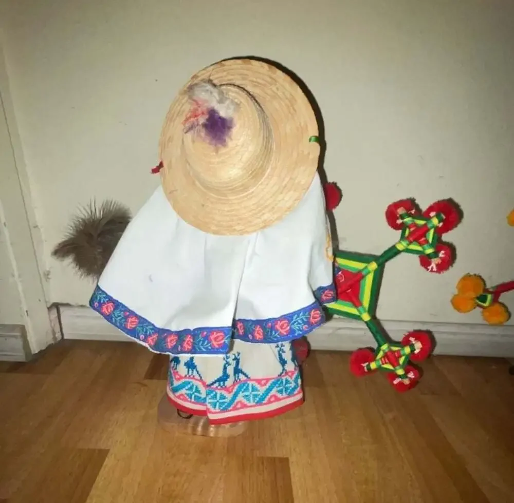 Vintage Handmade Nayarit Mexico Huichol Indian Dolls